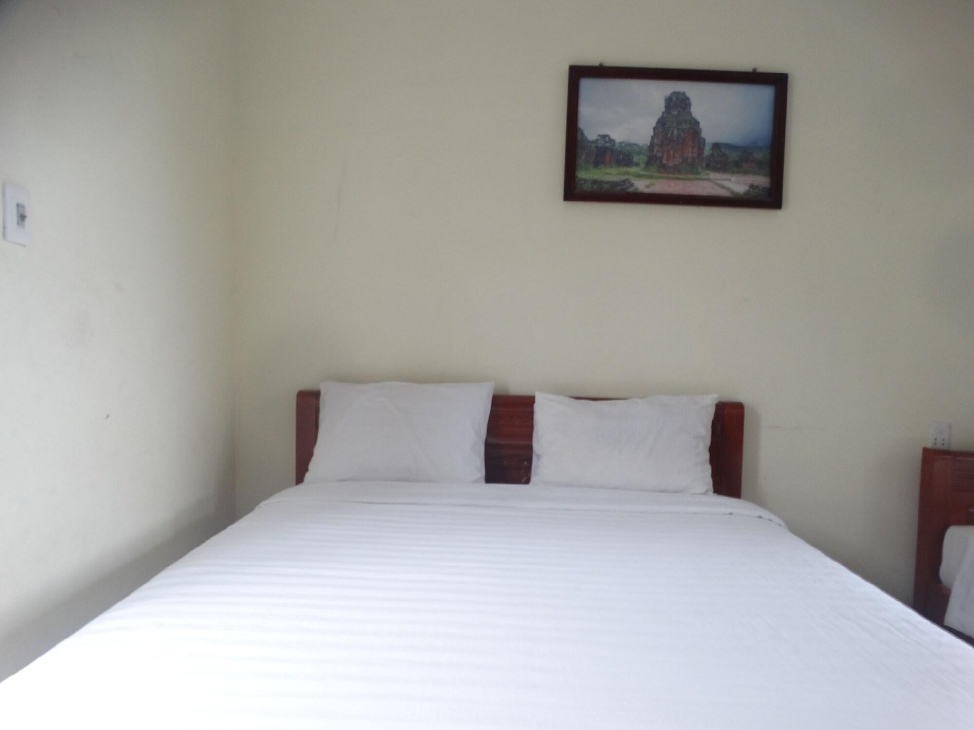 Yellow House Homestay Hội An Buitenkant foto