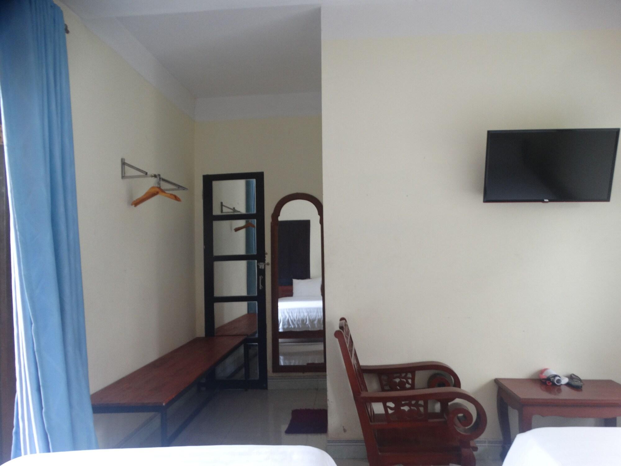 Yellow House Homestay Hội An Buitenkant foto