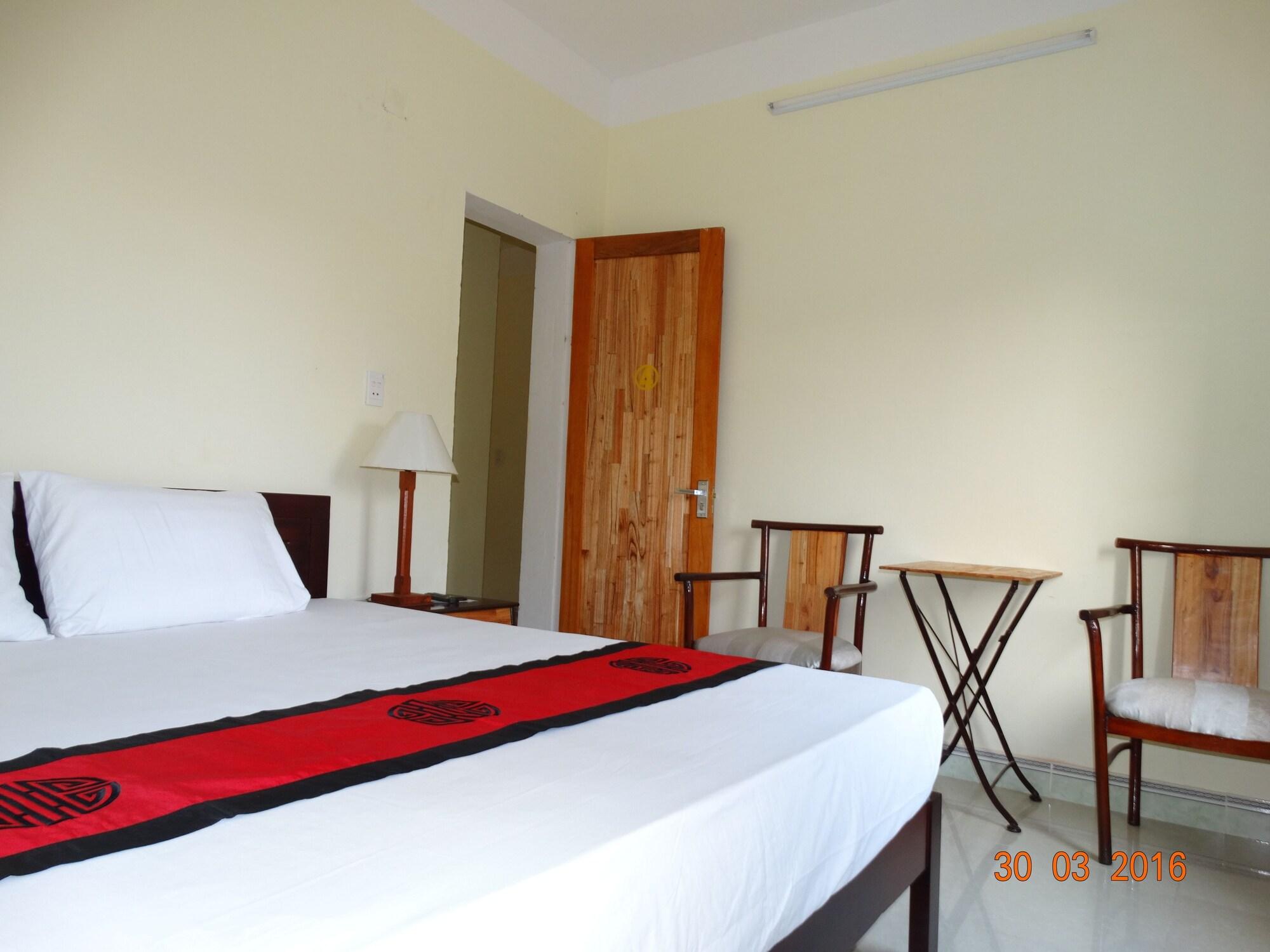 Yellow House Homestay Hội An Buitenkant foto
