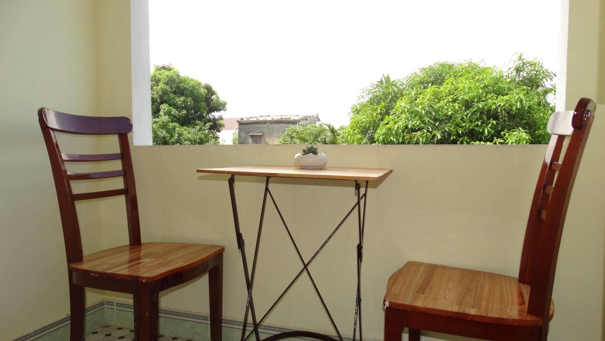 Yellow House Homestay Hội An Buitenkant foto