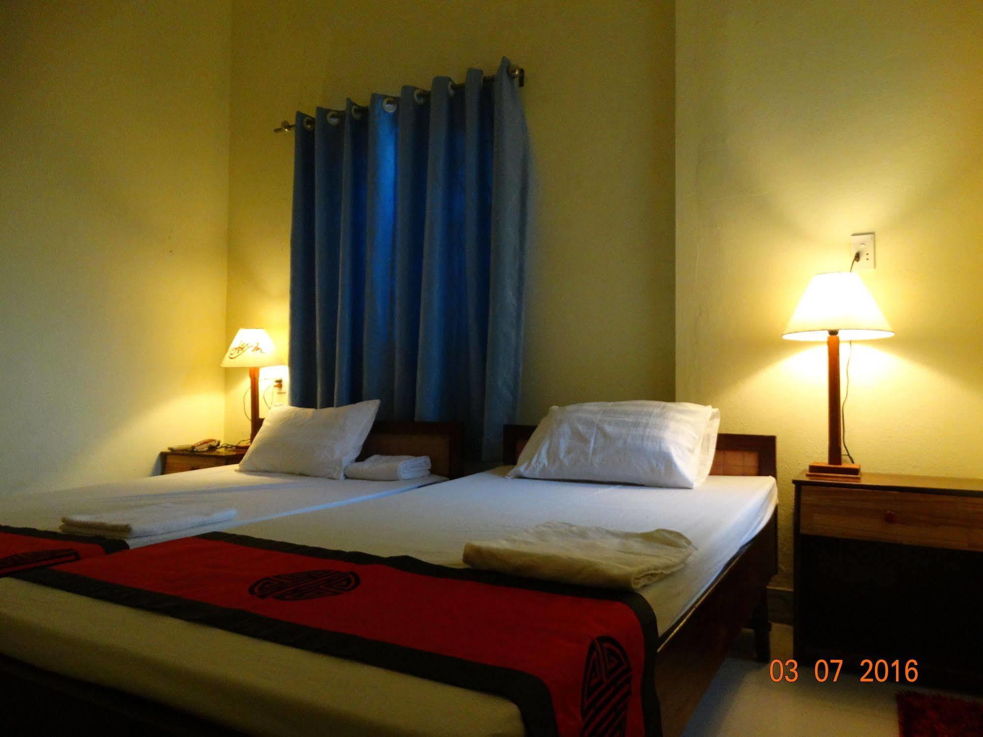 Yellow House Homestay Hội An Buitenkant foto