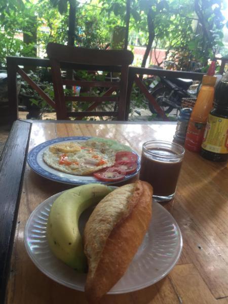 Yellow House Homestay Hội An Buitenkant foto